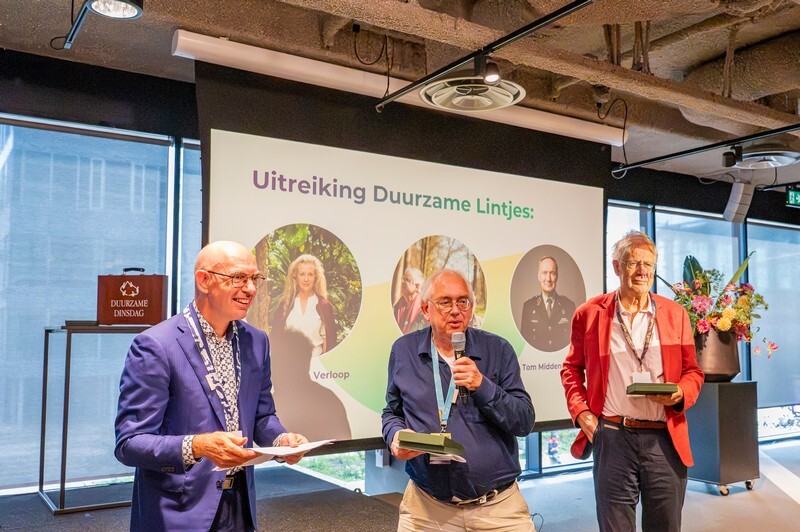 Antoine Heideveld, voorzitter van het Groene Brein, Jos Kloppenborg en Jan Korff de Gidts . Foto: Harrie van Veen Antoine Heideveld, voorzitter van het Groene Brein, Jos Kloppenborg en Jan Korff de Gidts . Foto: Harrie van Veen