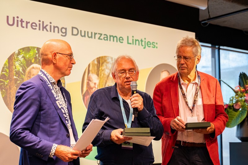 Antoine Heideveld, voorzitter van het Groene Brein, Jos Kloppenborg en Jan Korff de Gidts . Foto: Harrie van Veen Antoine Heideveld, voorzitter van het Groene Brein, Jos Kloppenborg en Jan Korff de Gidts . Foto: Harrie van Veen
